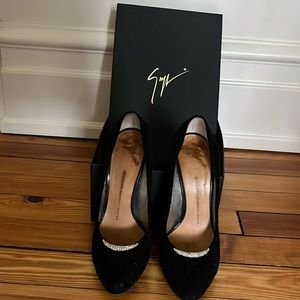 Giuseppe Zanotti black suede classic heels